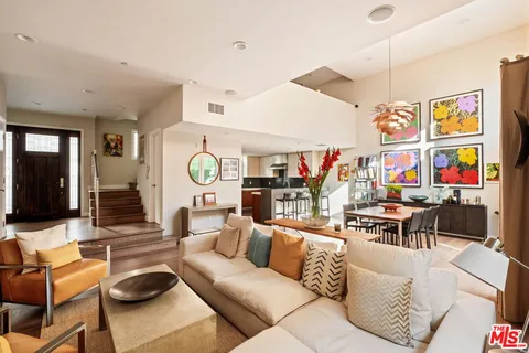 $2,595,000 | 612 Lincoln Boulevard, Unit 3, Santa Monica, CA 90402