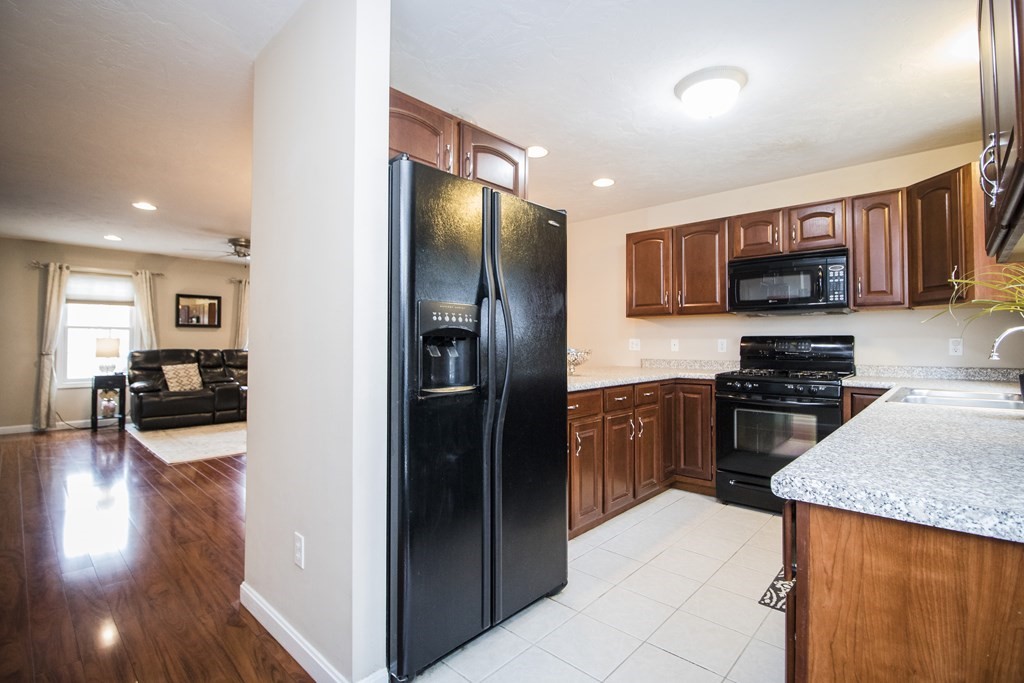 43 Pine Ridge Way, Unit 43 Middleboro, MA 02346 - Photo 5 of 30 Gallery Image 5