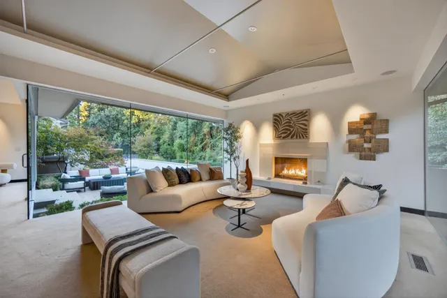 $3,400,000 | 3636 Fair Oaks Boulevard, Sacramento, CA 95864