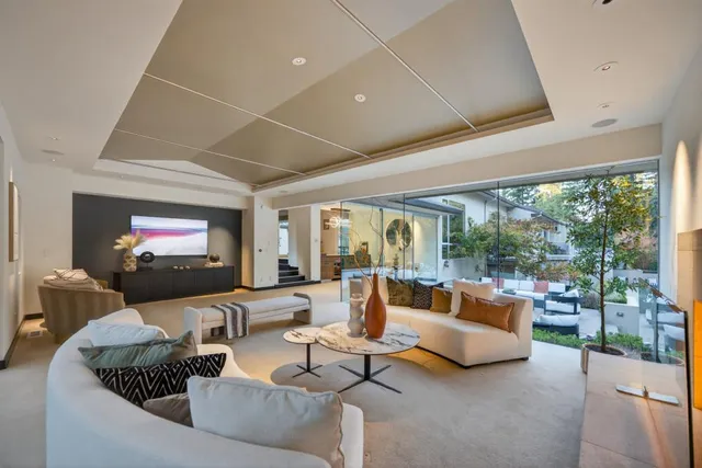 $3,400,000 | 3636 Fair Oaks Boulevard, Sacramento, CA 95864