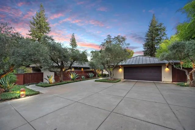 $3,400,000 | 3636 Fair Oaks Boulevard, Sacramento, CA 95864