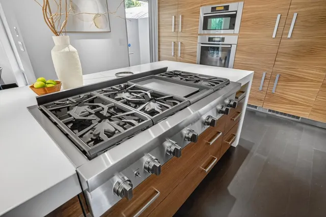 $3,400,000 | 3636 Fair Oaks Boulevard, Sacramento, CA 95864