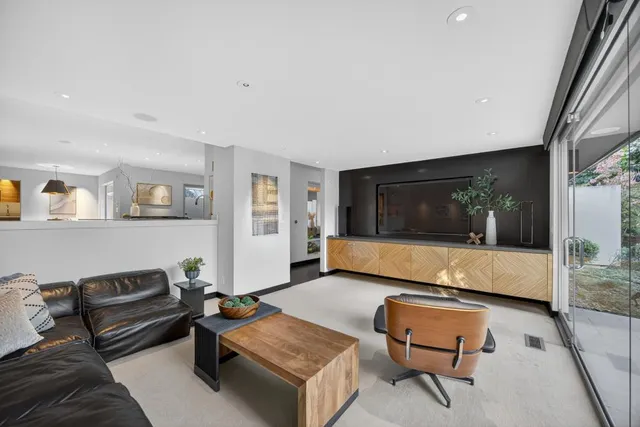 $3,400,000 | 3636 Fair Oaks Boulevard, Sacramento, CA 95864