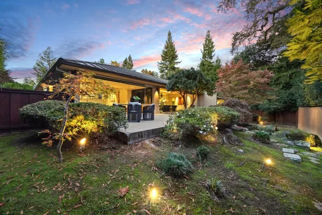 $3,400,000 | 3636 Fair Oaks Boulevard, Sacramento, CA 95864