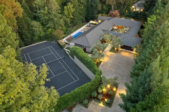 $3,400,000 | 3636 Fair Oaks Boulevard, Sacramento, CA 95864