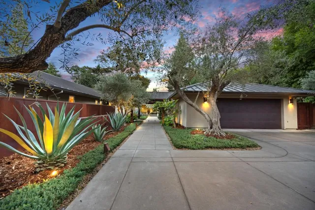 $3,400,000 | 3636 Fair Oaks Boulevard, Sacramento, CA 95864