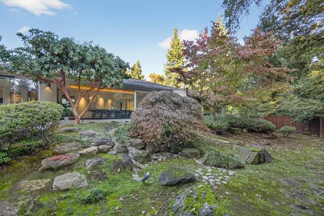 $3,400,000 | 3636 Fair Oaks Boulevard, Sacramento, CA 95864