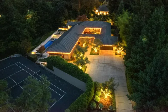 $3,400,000 | 3636 Fair Oaks Boulevard, Sacramento, CA 95864