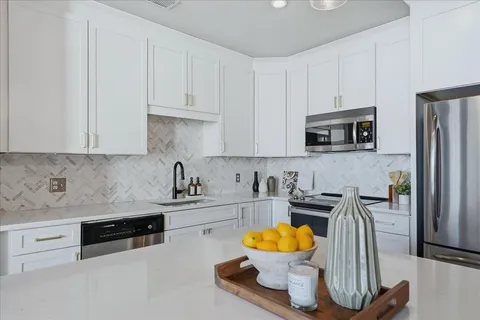 $734,990 | 600 12th Avenue South, Unit 640, Nashville, TN 37203