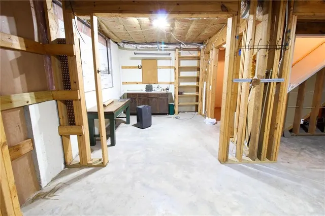 a view of a storage & utility room