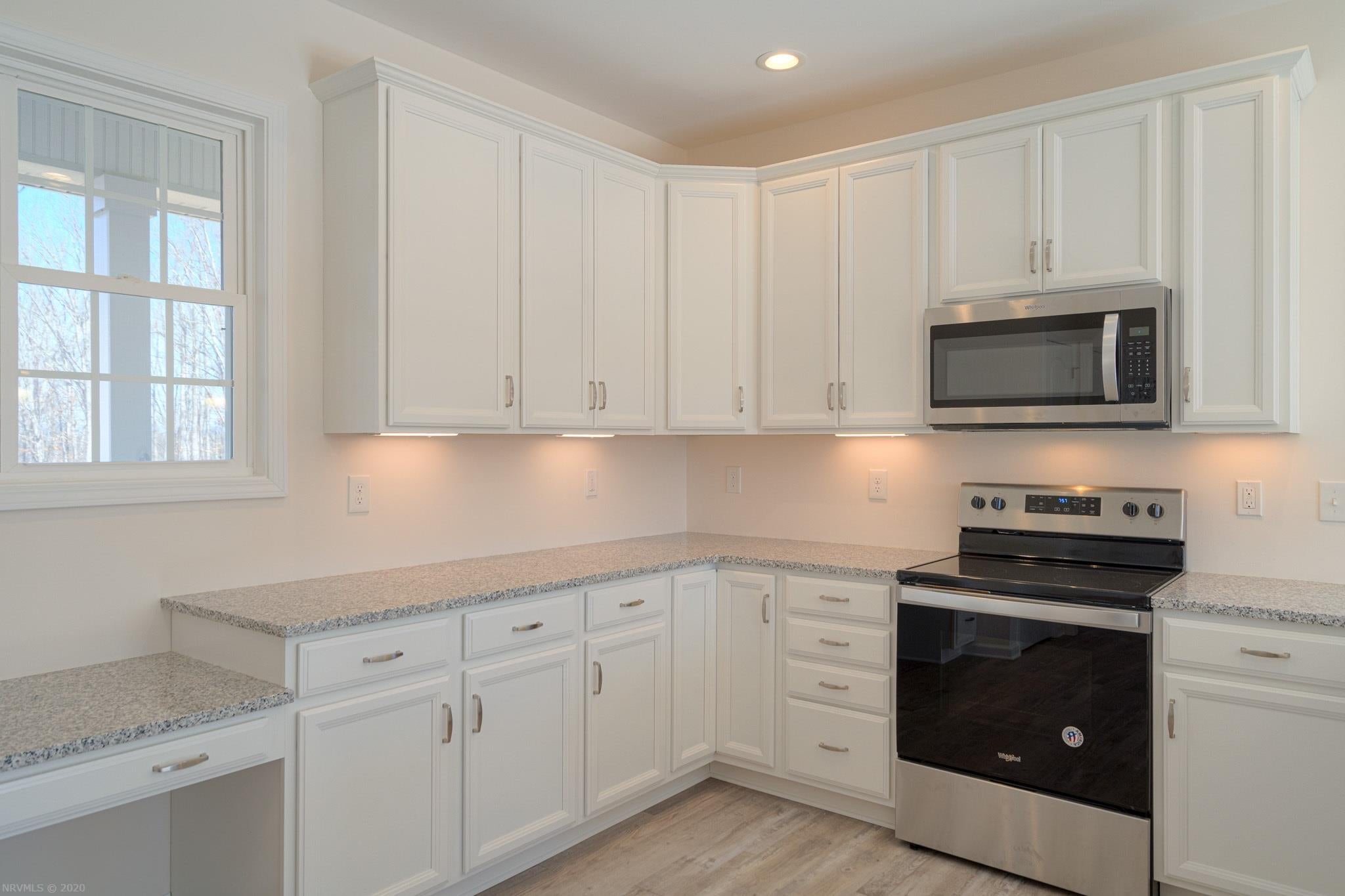 1242 Walnut Ridge Road Christiansburg, VA 24073 - Photo 3 of 28 Gallery Image 3