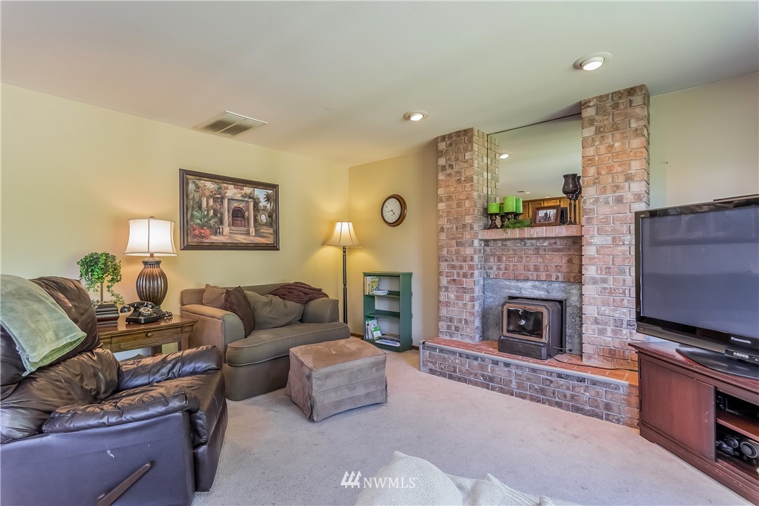 18207 Bellflower Road Bothell, WA 98012 - Photo 13 of 23