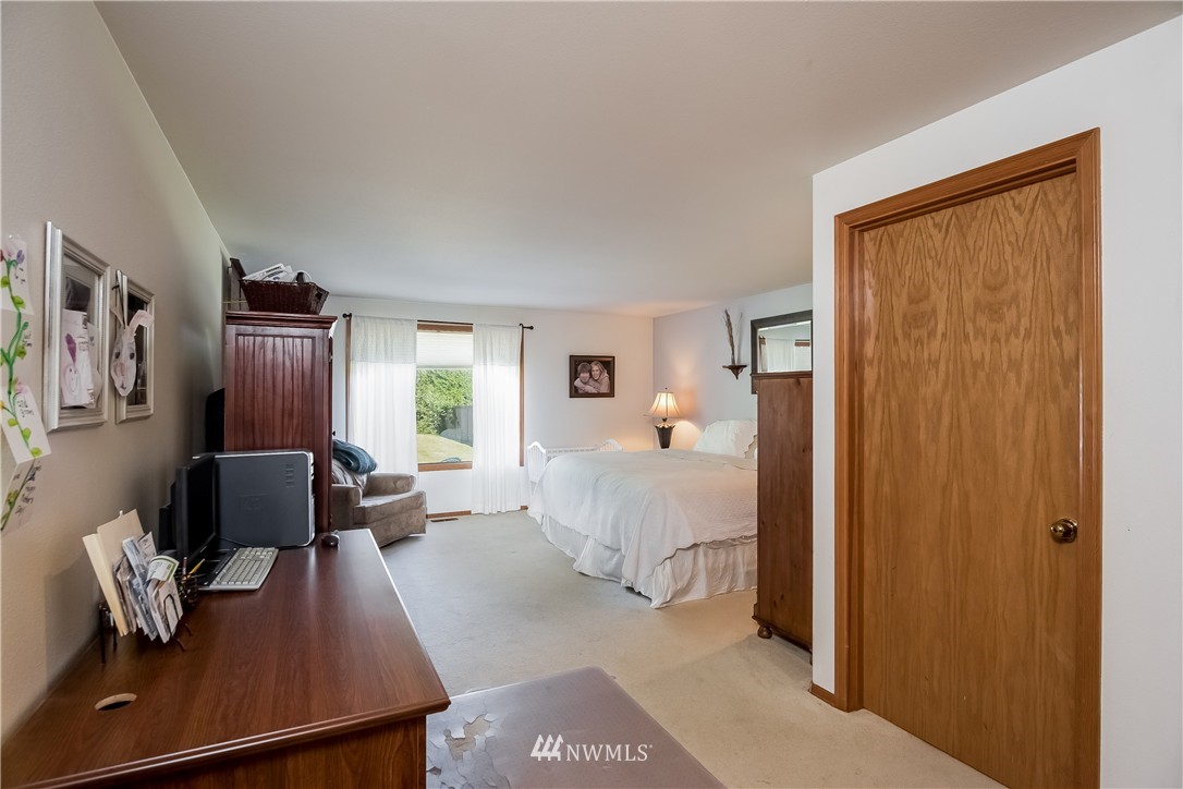 18207 Bellflower Road Bothell, WA 98012 - Photo 14 of 23