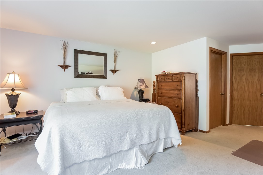 18207 Bellflower Road Bothell, WA 98012 - Photo 15 of 23