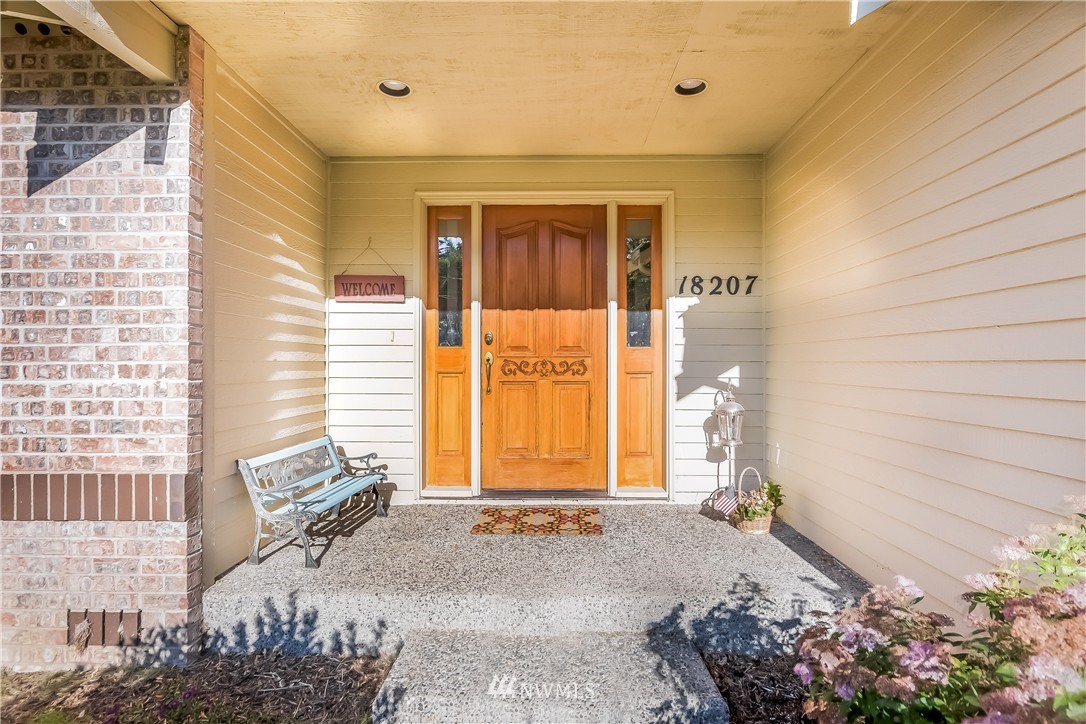 18207 Bellflower Road Bothell, WA 98012 - Photo 4 of 23