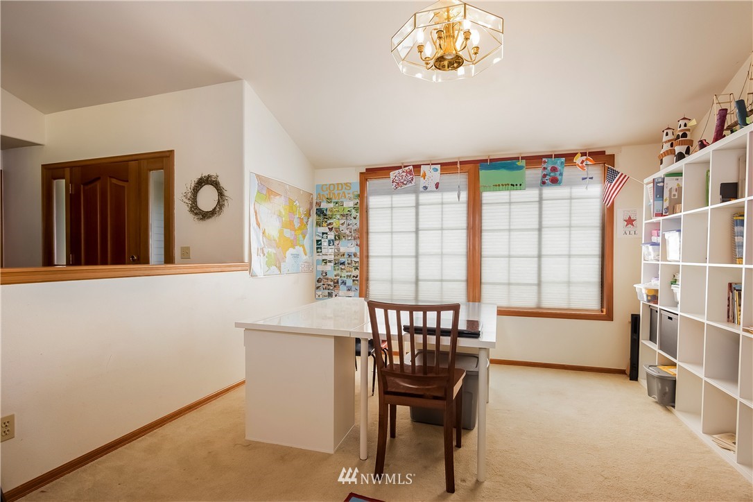 18207 Bellflower Road Bothell, WA 98012 - Photo 5 of 23