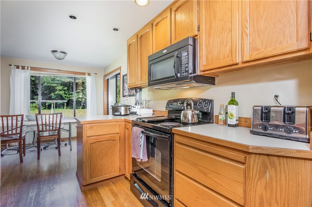 18207 Bellflower Road Bothell, WA 98012 - Photo 10 of 23