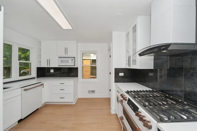 $879,000 | 1037 Dodge Avenue, Evanston, IL 60202