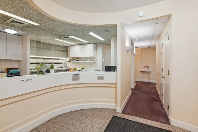 $500,000 | 1126 Park Avenue, Unit 1A | Upper East Side