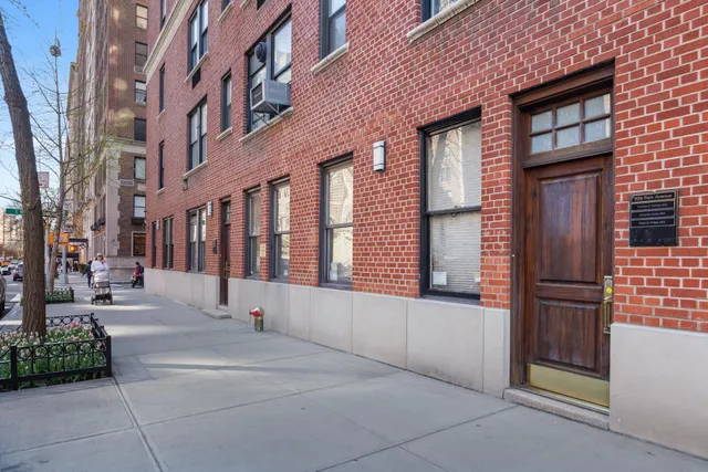 $500,000 | 1126 Park Avenue, Unit 1A | Upper East Side