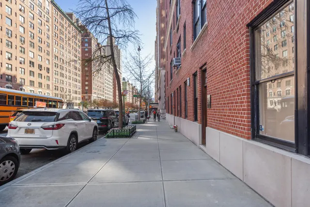 $500,000 | 1126 Park Avenue, Unit 1A | Upper East Side