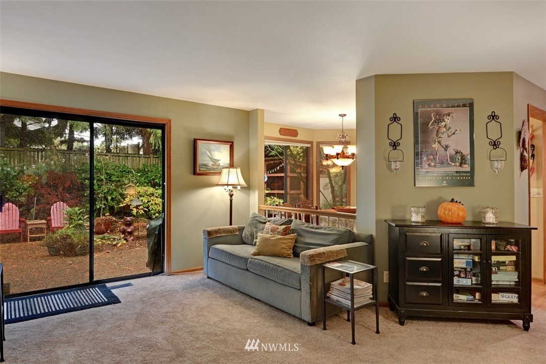 6302 136th Place Southwest Edmonds, WA 98026 - Photo 11 of 25 Gallery Image 11