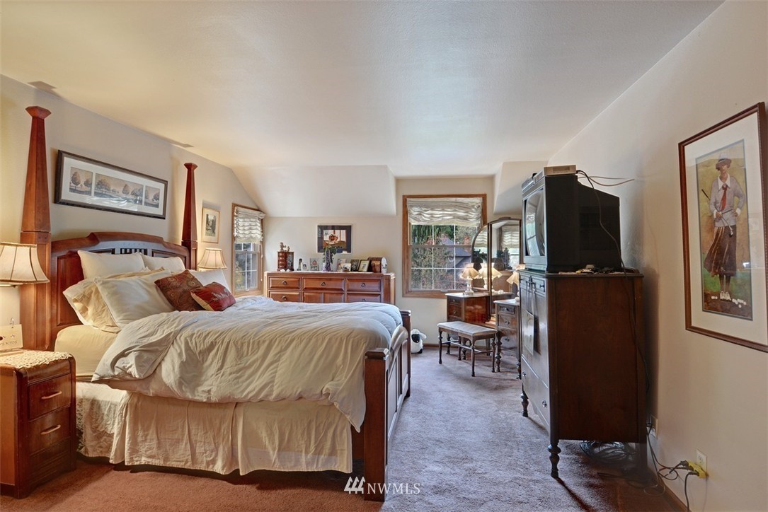 6302 136th Place Southwest Edmonds, WA 98026 - Photo 12 of 25 Gallery Image 12