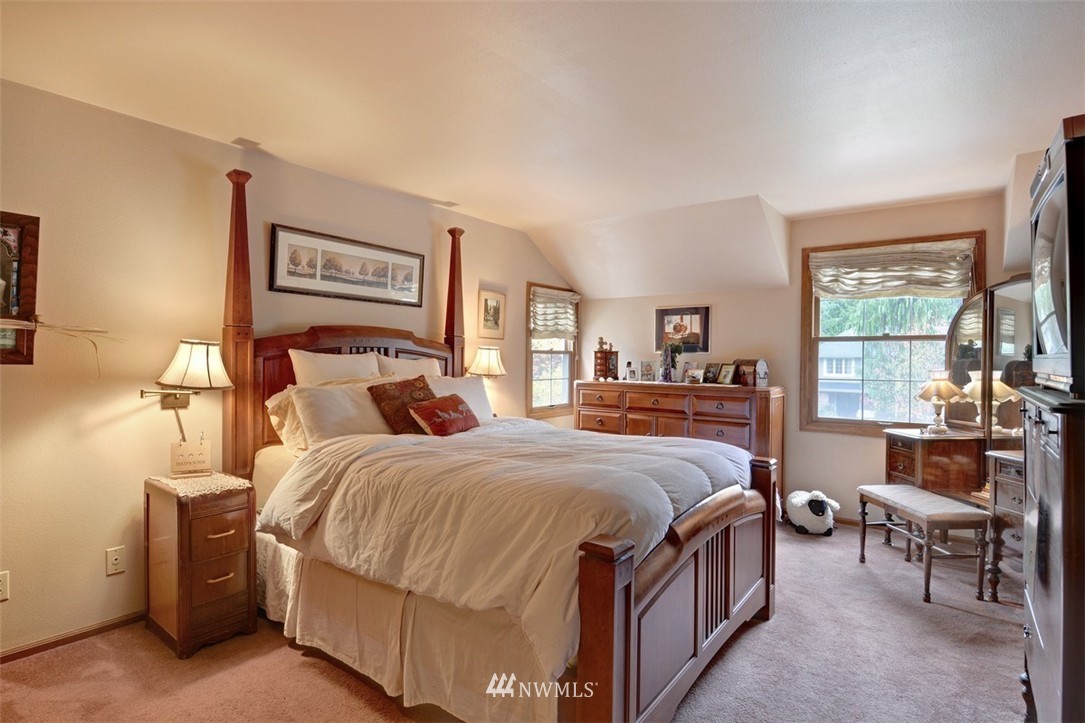 6302 136th Place Southwest Edmonds, WA 98026 - Photo 13 of 25 Gallery Image 13