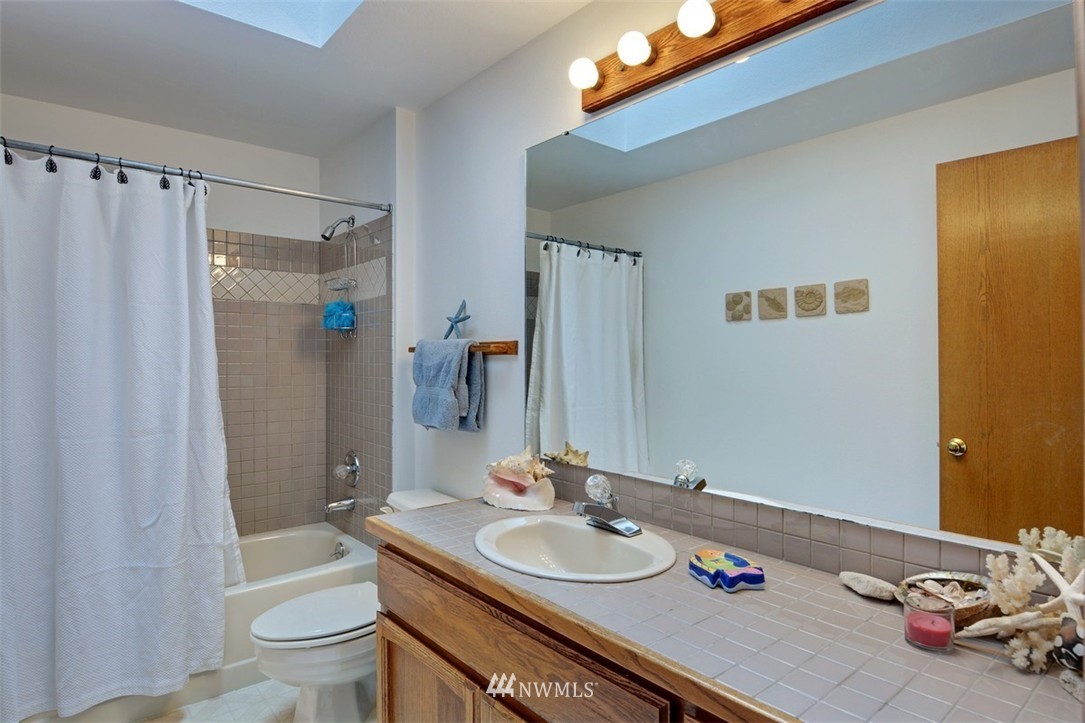 6302 136th Place Southwest Edmonds, WA 98026 - Photo 19 of 25 Gallery Image 19