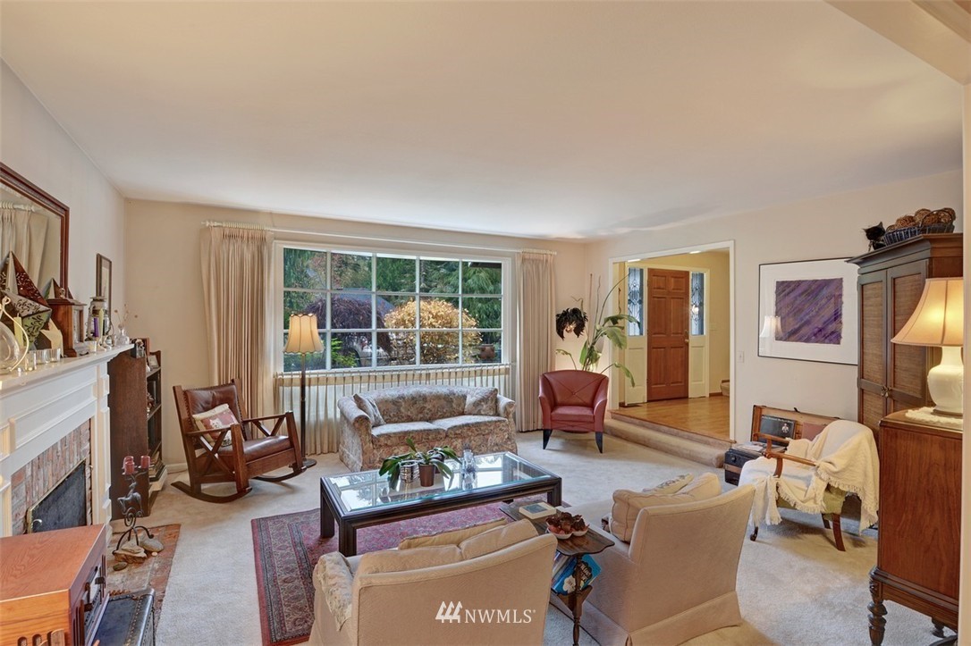 6302 136th Place Southwest Edmonds, WA 98026 - Photo 4 of 25 Gallery Image 4