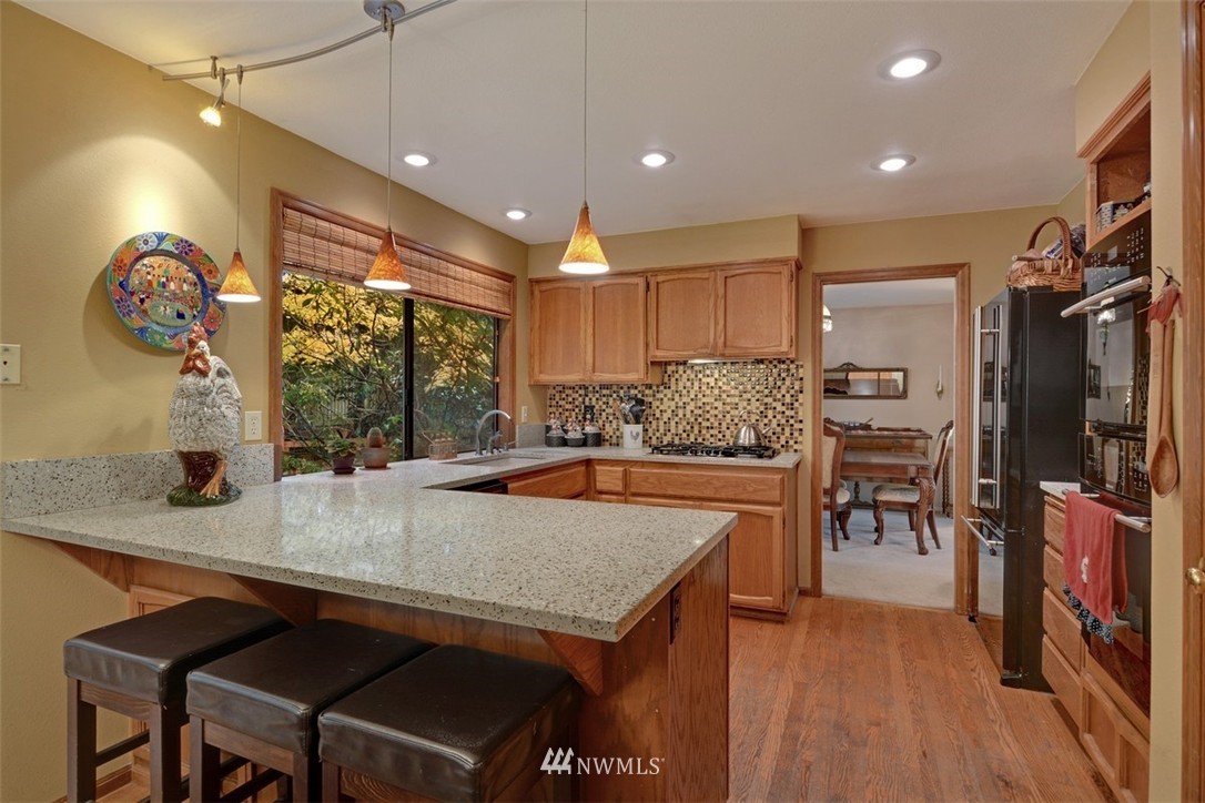 6302 136th Place Southwest Edmonds, WA 98026 - Photo 6 of 25 Gallery Image 6