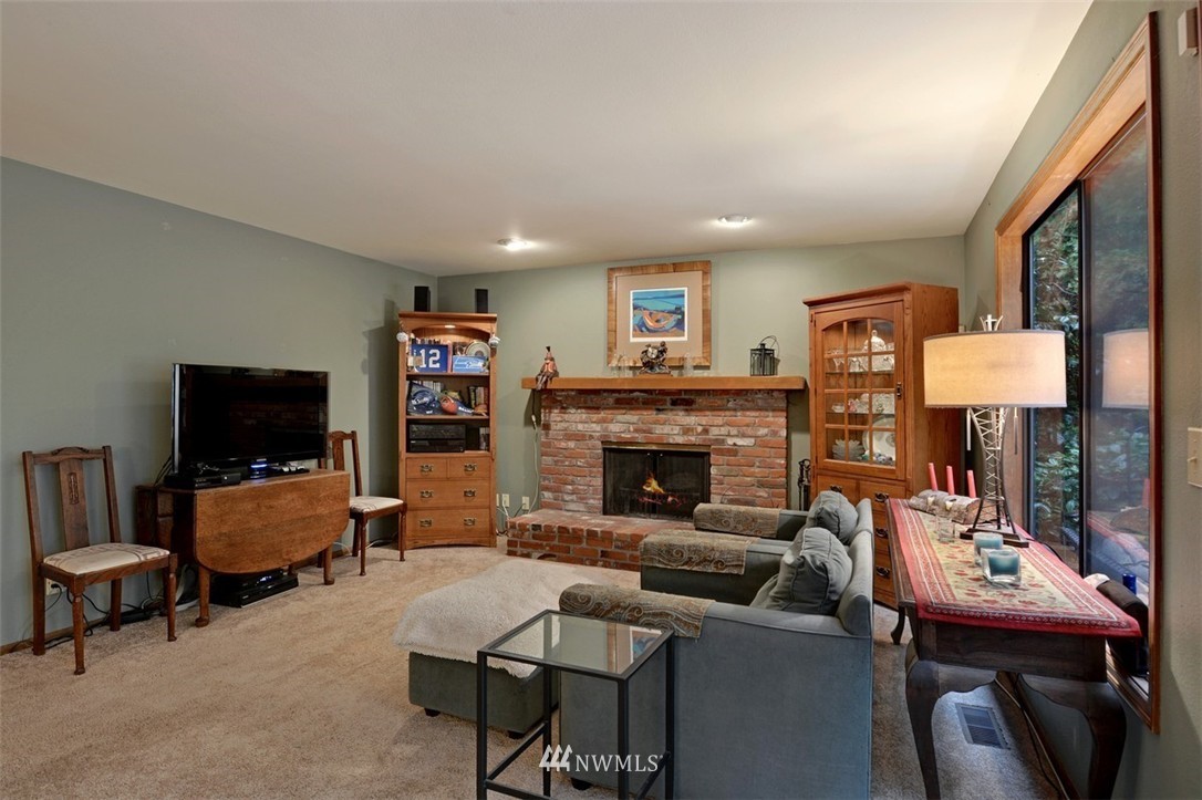 6302 136th Place Southwest Edmonds, WA 98026 - Photo 10 of 25 Gallery Image 10