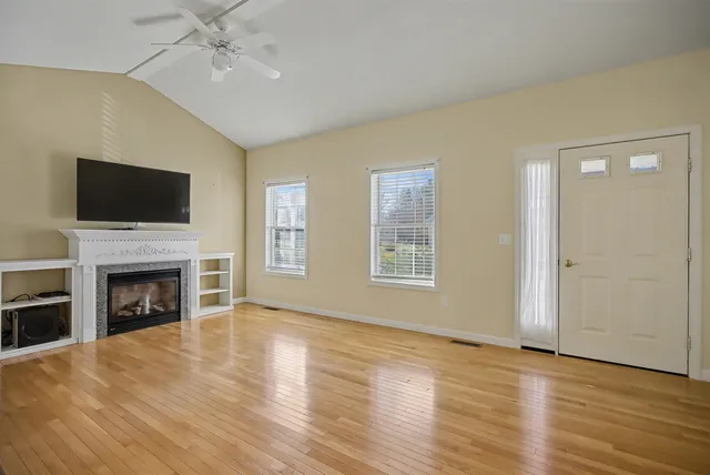 $500,000 | 1 Cobbler Court, Litchfield, NH 03052