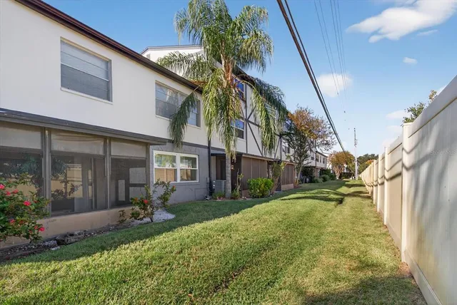 $299,900 | 1146 King Arthur Court, Unit 110, Dunedin, FL 34698