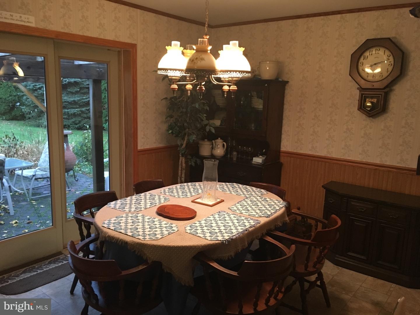 25 Hoover Road Lancaster, PA 17603 - Photo 10 of 14 Dining Room