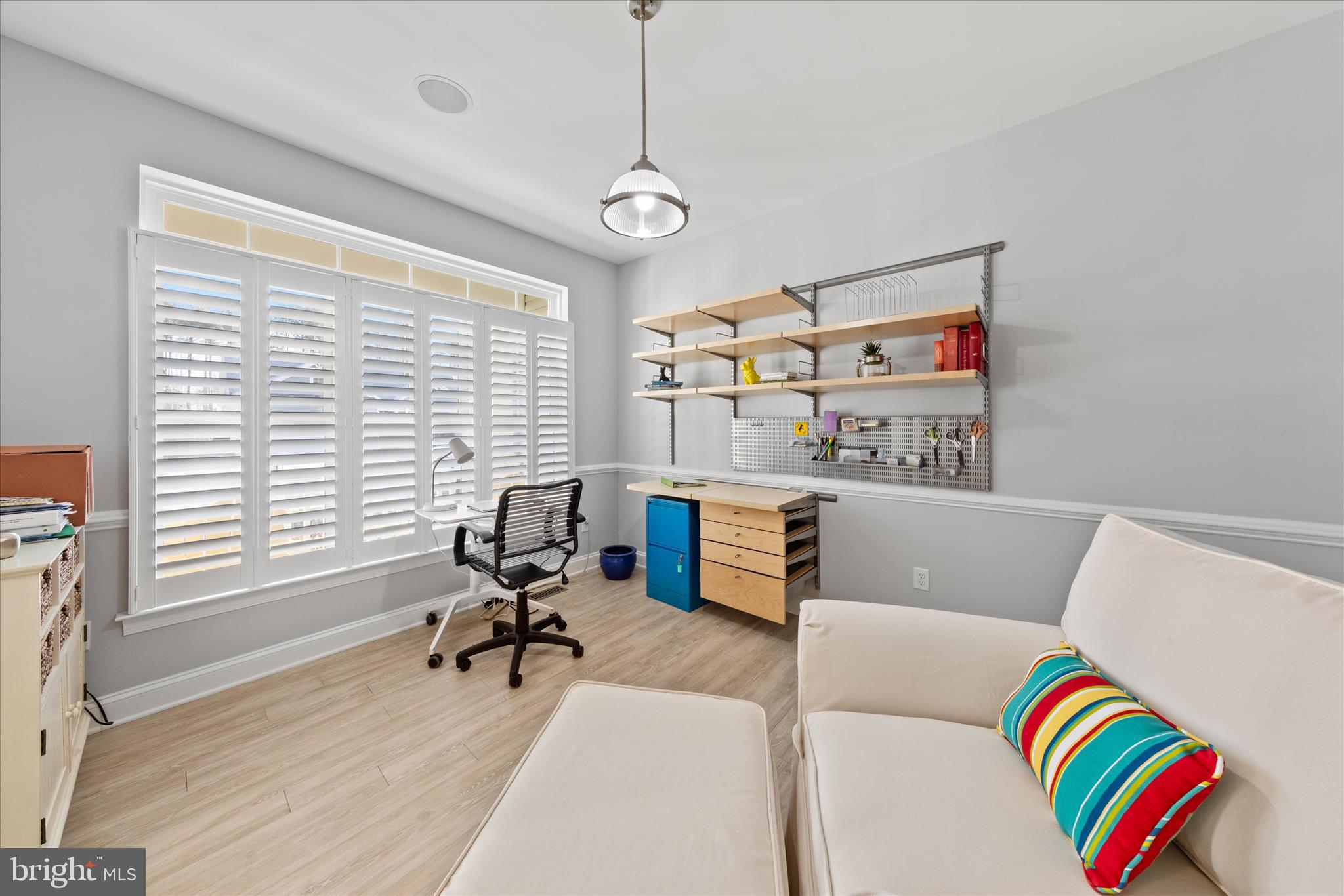 19181 Alcott Way Georgetown, DE 19947 - Photo 22 of 41 a living room with furniture and a window