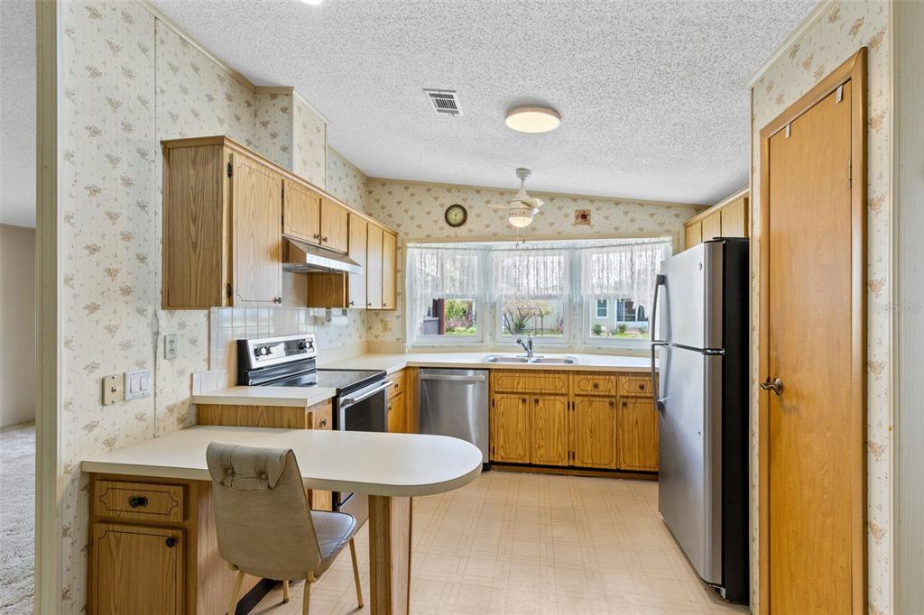 3217 Rainbow Road Tavares, FL 32778 - Photo 13 of 30