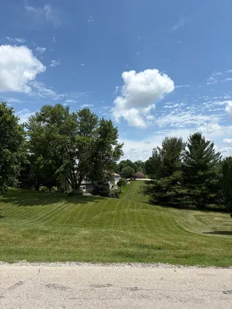 $25,999 | 18 Ridgeview Drive, Sherrard, IL 61281