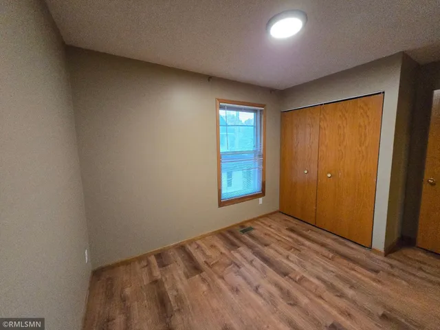 $2,700 | 614 19th Avenue South, Minneapolis, MN 55454