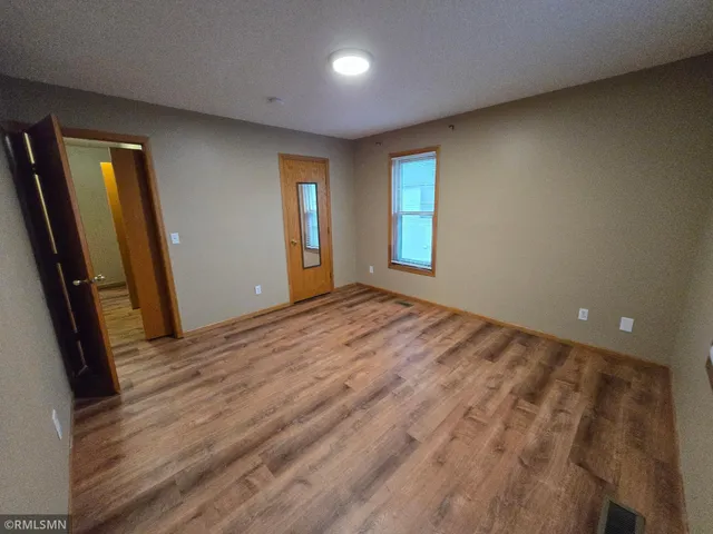 $2,700 | 614 19th Avenue South, Minneapolis, MN 55454