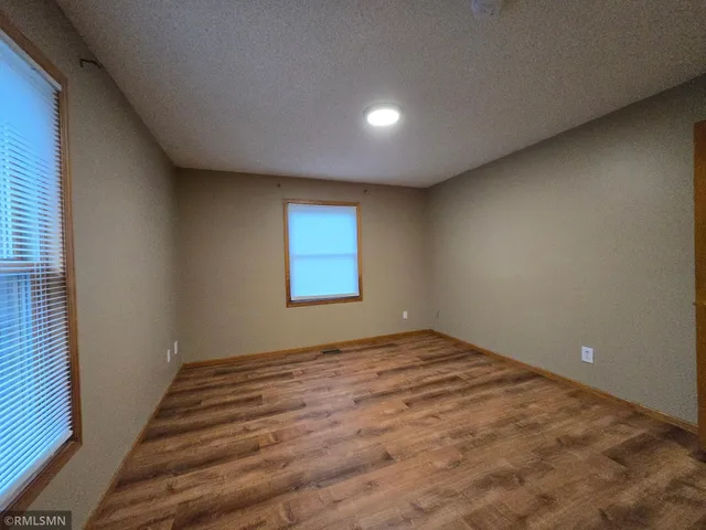 $2,700 | 614 19th Avenue South, Minneapolis, MN 55454