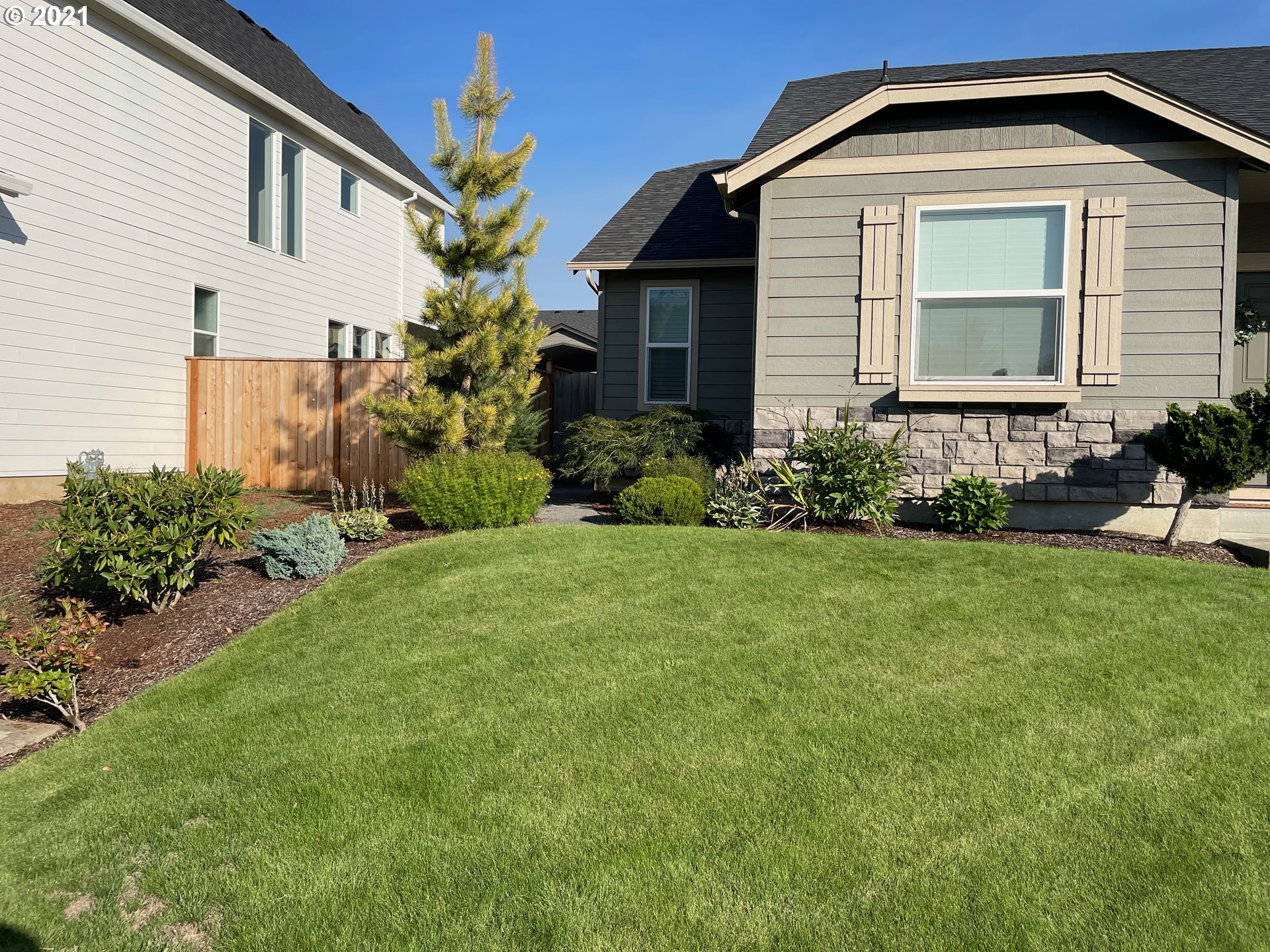 818 Ike Mooney Road Northeast Silverton, OR 97381 - Photo 2 of 31 Gallery Image 2