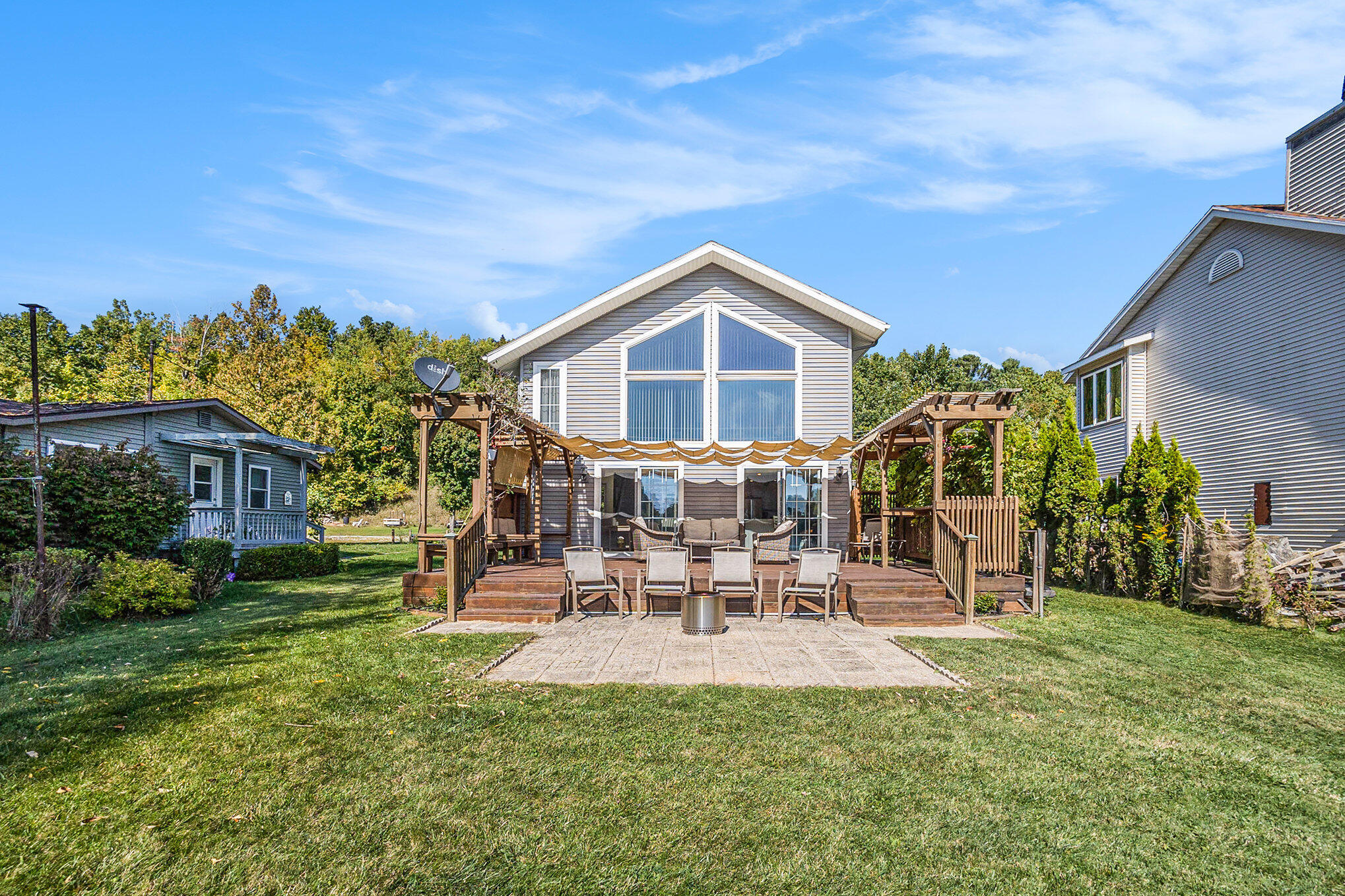 1479 North Cedar Lane Road Scottville, MI 49454 - Photo 3 of 34 Exterior from Lake