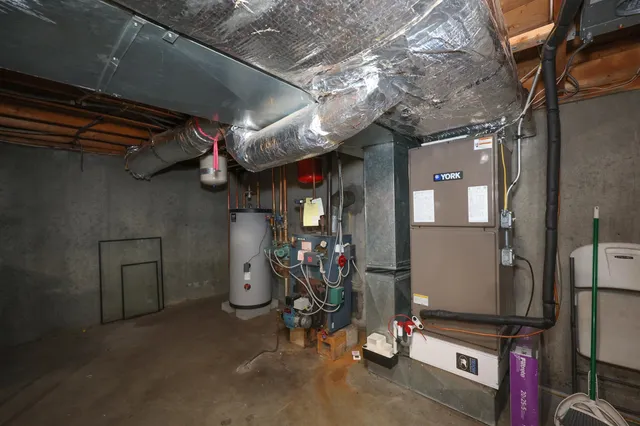 $625,000 | 135 Pepperidge Drive, Manchester, NH 03103