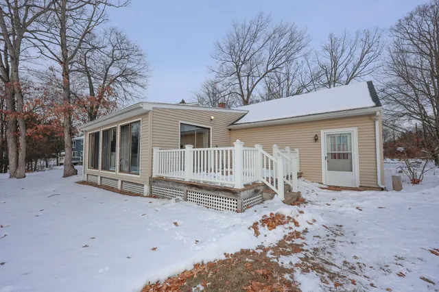 $625,000 | 135 Pepperidge Drive, Manchester, NH 03103