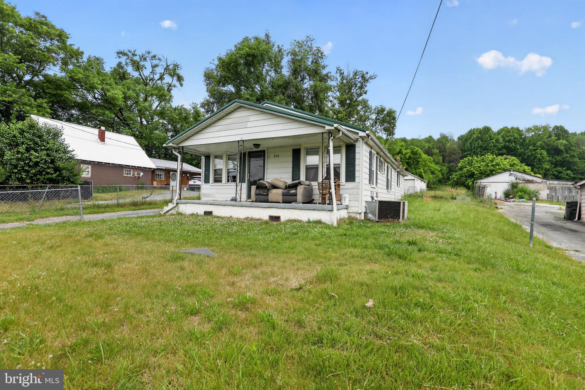 604 Shakesville Road Bristol, VA 24201 - Photo 1 of 14