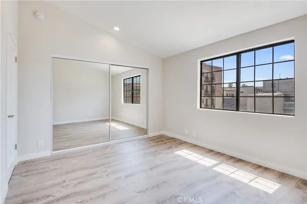 $6,800 | 36 Navy Street, Unit 8, Venice, CA 90291