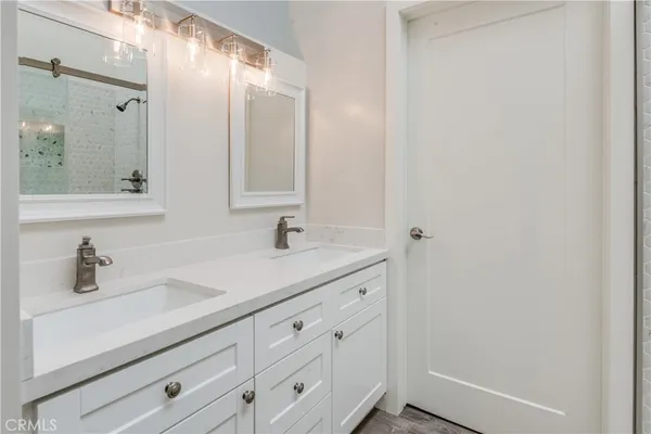 $6,800 | 36 Navy Street, Unit 8, Venice, CA 90291