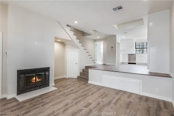 $6,800 | 36 Navy Street, Unit 8, Venice, CA 90291