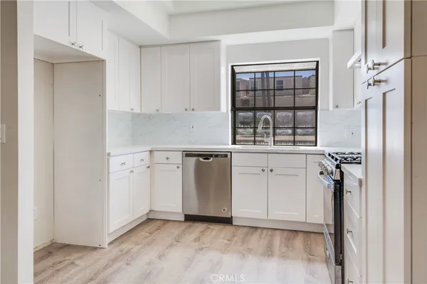 $6,800 | 36 Navy Street, Unit 8, Venice, CA 90291